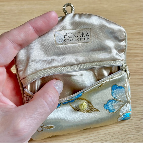 *SALE* Silk Jewelry Pouch with Zipper Closure - Picture 2 of 9